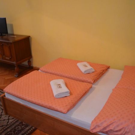 Ab Apartments Карлови Вари Екстериор снимка