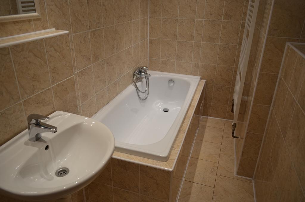 Ab Apartments Карлови Вари Стая снимка