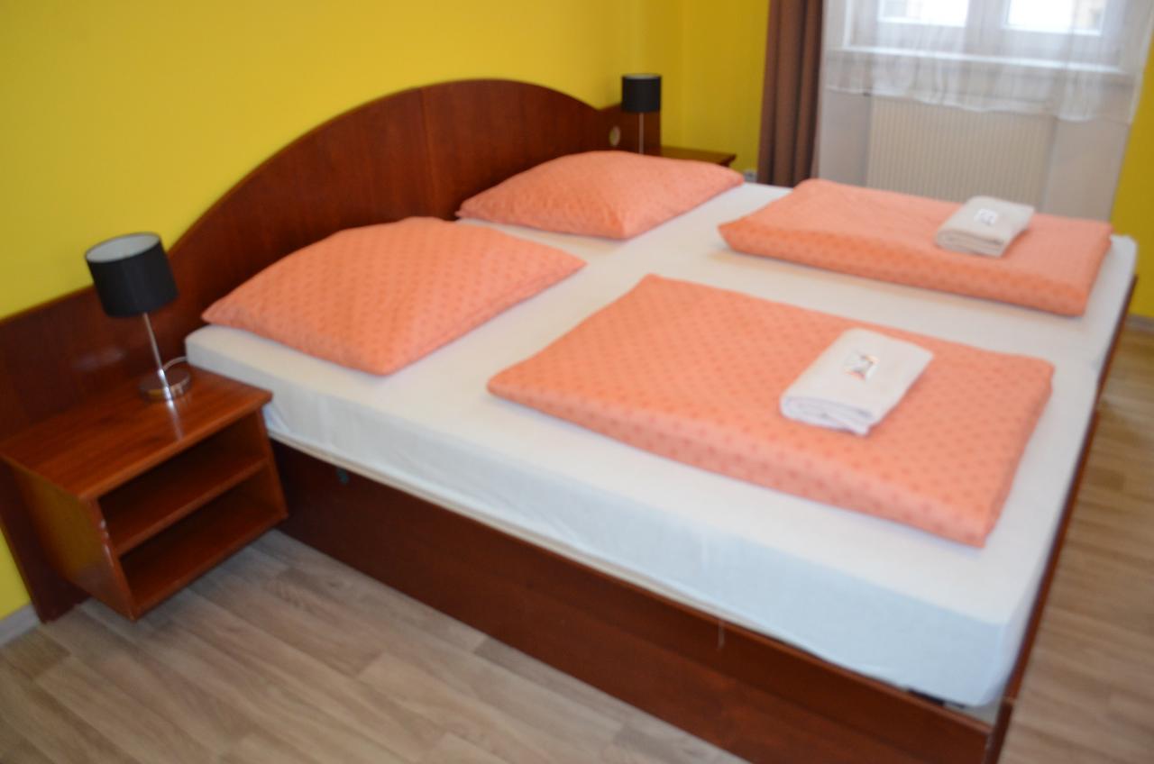 Ab Apartments Карлови Вари Екстериор снимка